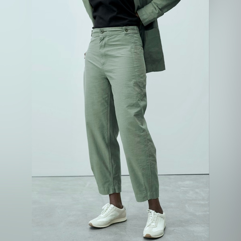 Everlane The Fatigue Barrel Pant size 8 light green color